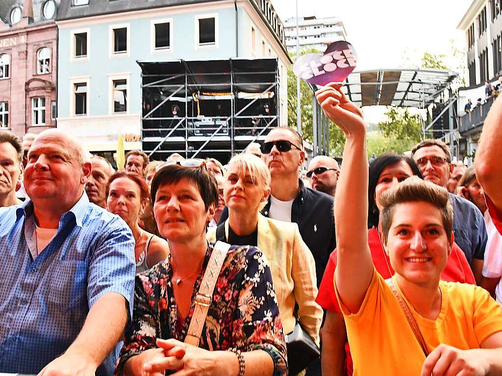 Simply Red und ClockClock rockten den Alten Marktplatz in Lrrach.