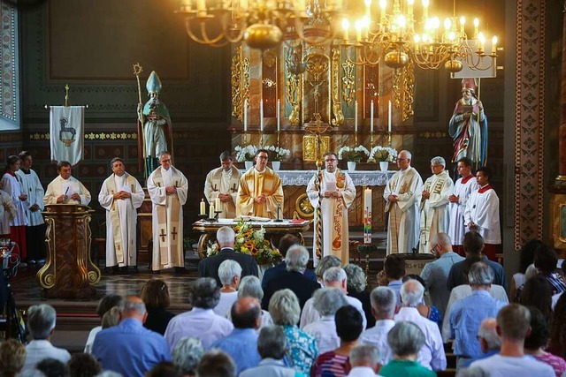 Seinen ersten Heimatgottesdienst feier...b am Sonntag in der Kirche in Altdorf.  | Foto: Sandra Decoux