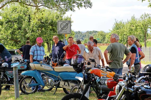 Simson, NSU, Kreidler und Zndapp &#82...Rheinhausen gab&#8217;s viel zu sehen.  | Foto: Ruth Seitz