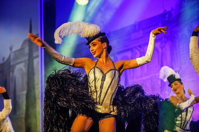 Das Showballett des Europa-Parks tanzte.  | Foto: Adrian Hofmann