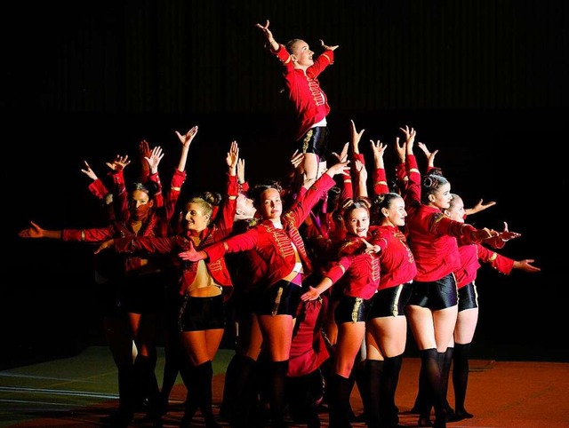 Eine brillante Show brachten die Turne...portgala in Friesenheim auf die Bhne.  | Foto: Bettina Schaller