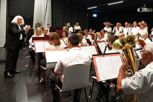 Mnnergesangverein Kippenheim und Schlosskapelle Schmieheim begeistern beim Sommerkonzert