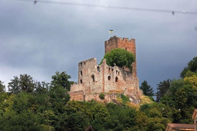 Oberer Burghof der Kastelburg in Waldkirch ist wieder geffnet, Turm noch zu