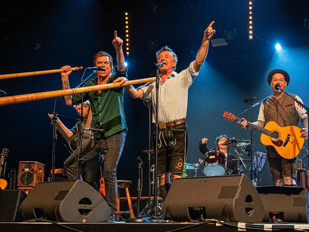 Ein unvergesslicher Abend mit einem Haufen Gaudi: Die Toten Hosen mit Gerhard Polt und den Well-Brdern.