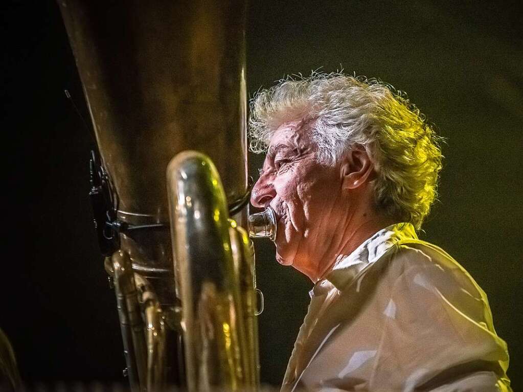 Ein unvergesslicher Abend mit einem Haufen Gaudi: Die Toten Hosen mit Gerhard Polt und den Well-Brdern.