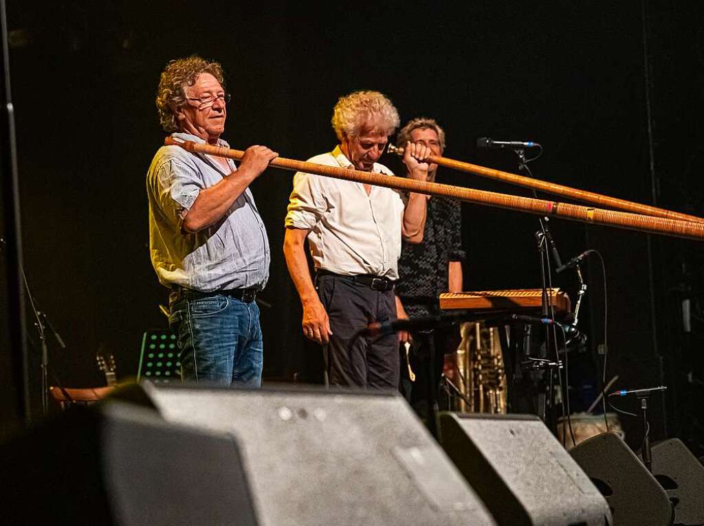 Ein unvergesslicher Abend mit einem Haufen Gaudi: Die Toten Hosen mit Gerhard Polt und den Well-Brdern.