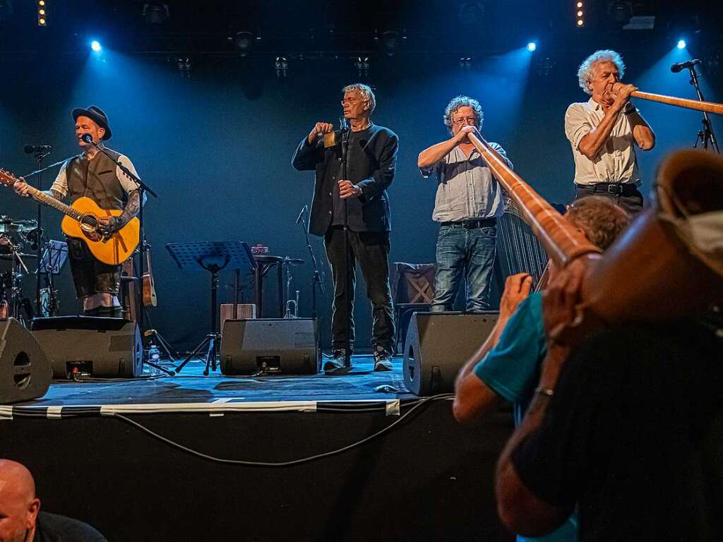 Ein unvergesslicher Abend mit einem Haufen Gaudi: Die Toten Hosen mit Gerhard Polt und den Well-Brdern.