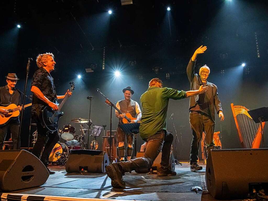 Ein unvergesslicher Abend mit einem Haufen Gaudi: Die Toten Hosen mit Gerhard Polt und den Well-Brdern.