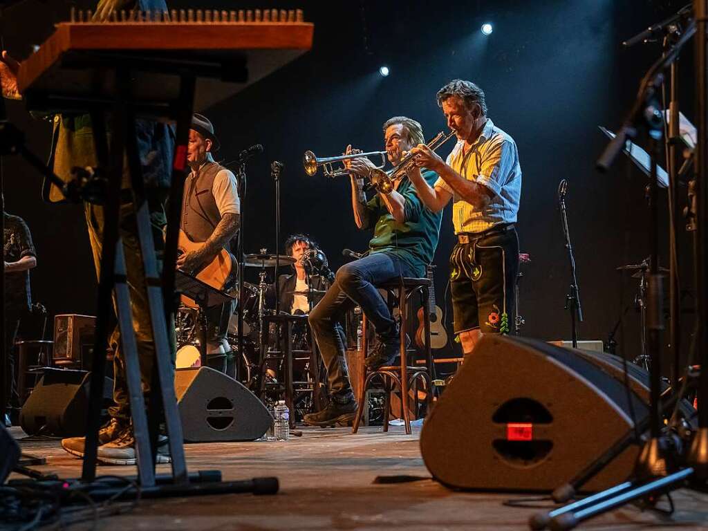 Ein unvergesslicher Abend mit einem Haufen Gaudi: Die Toten Hosen mit Gerhard Polt und den Well-Brdern.