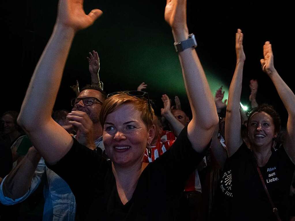 Ein unvergesslicher Abend mit einem Haufen Gaudi: Die Toten Hosen mit Gerhard Polt und den Well-Brdern.