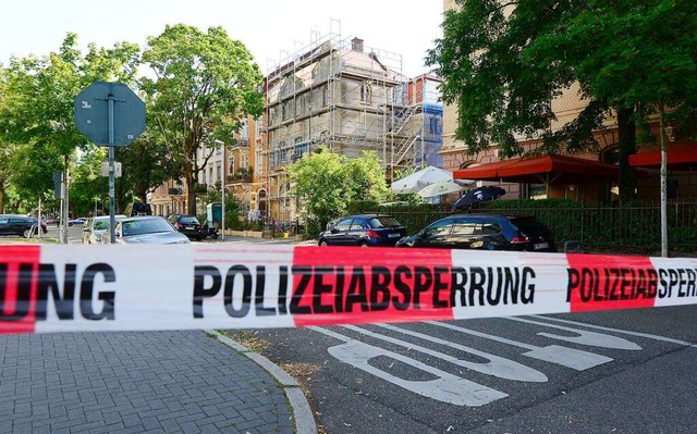 Am Tag der Tat wurden die Sautierstra...Gieenstrae von der Polizei gesperrt.  | Foto: Ingo Schneider