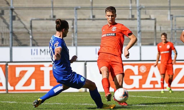 Lukas Bohro im Jahr 2021 beim Freiburger FC (rechts)  | Foto: Hansjrgen Britsch via www.imago-images.de