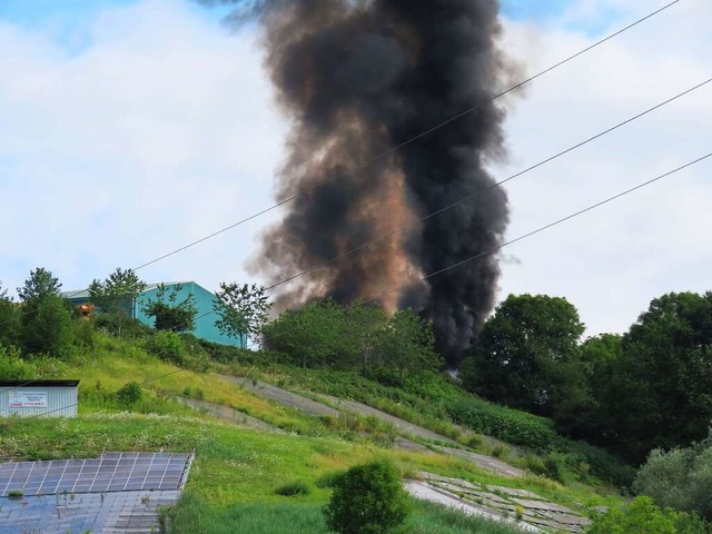 Feuer auf der Mlldeponie Lachengraben   | Foto: Gerd Leutenecker