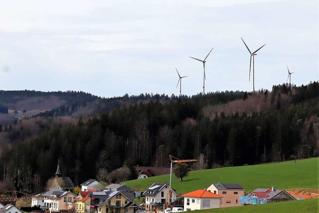 Simulation des Blicks auf den Windpark...r Kohlhtte ist die dritte von rechts.  | Foto: kostromgruppe