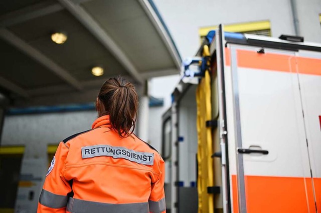 Der Rettungsdienst brachte den Motorradfahrer in ein Krankenhaus. (Symbolbild)  | Foto: Jonas Hirt