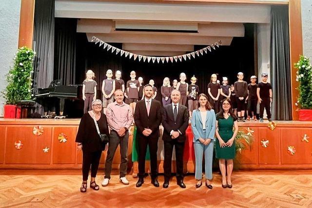 Italienischer Botschafter besucht Grundschule in Kollnau