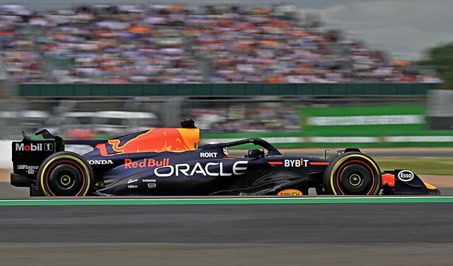 Red-Bull-Pilot Max Verstappen beim Rennen in Silverstone  | Foto: ANDREJ ISAKOVIC (AFP)