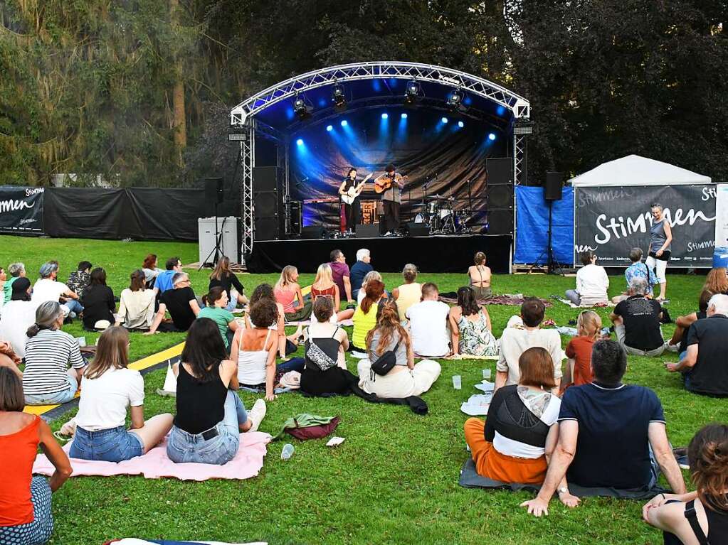 Dekker und Lost in Lona bei Stimmen im Wenkenpark Riehen.