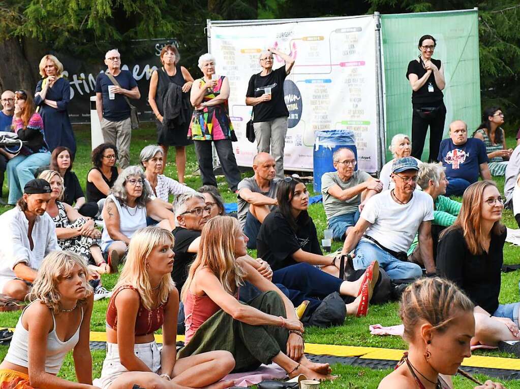 Dekker und Lost in Lona bei Stimmen im Wenkenpark Riehen.