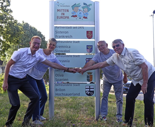 Einweihung fr neue Freundschaftstafel..., Marian Buras und Hans-Peter Baumann.  | Foto: Stadt Herbolzheim