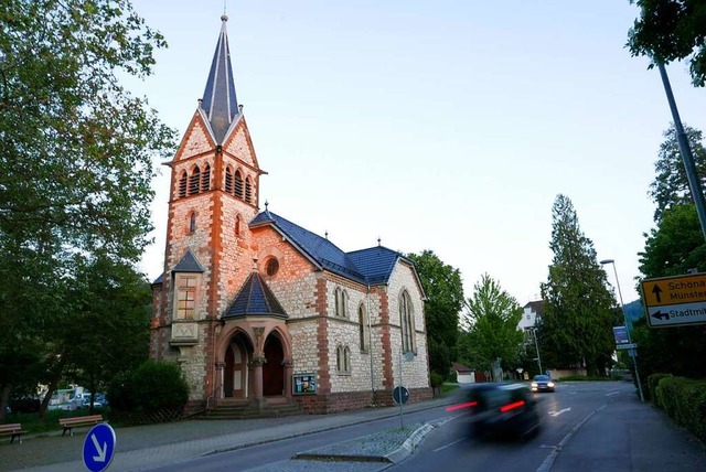 Die Martin-Luther-Kirche wurde umfangr...r Pause wieder ein Gottesdienst statt.  | Foto: Hans-Peter Mller