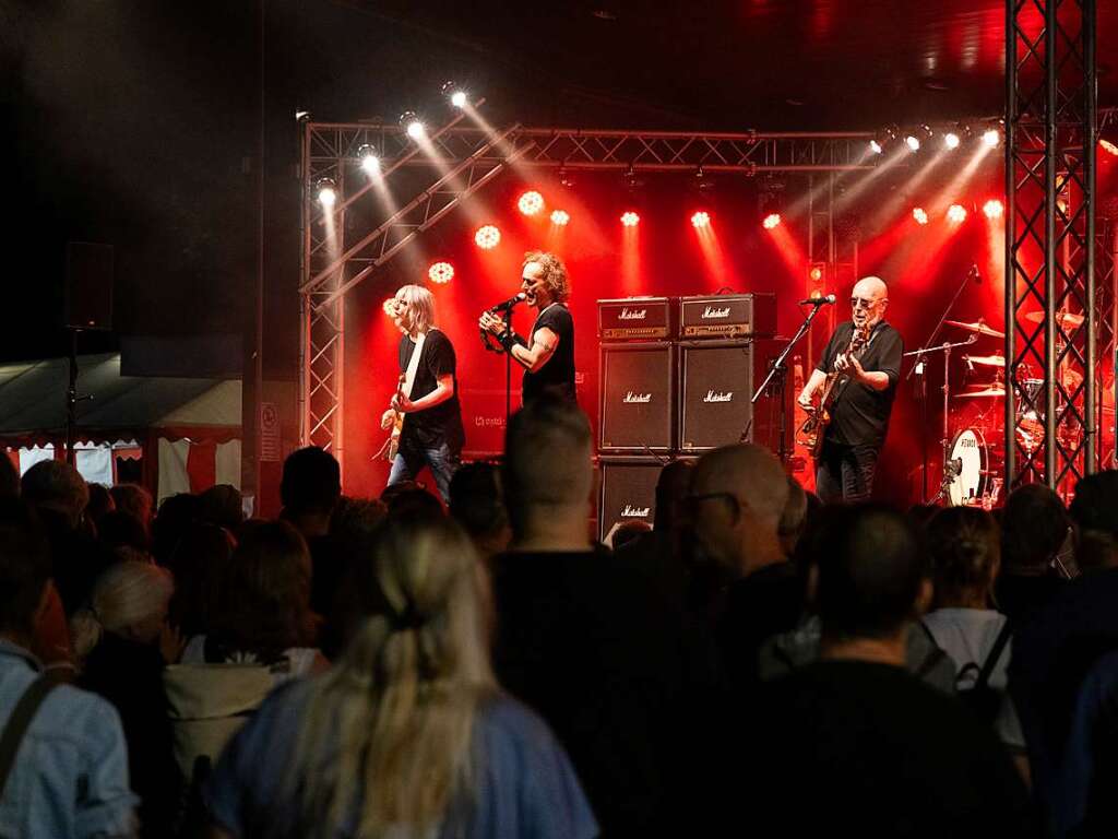 Die Band Nazareth begeisterte die rund 1200 Gste im Kurpark von Bad Krozingen.