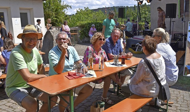 Der erste Warmbacher Sommermarkt war eine gelungene Abwechslung.  | Foto: Horatio Gollin