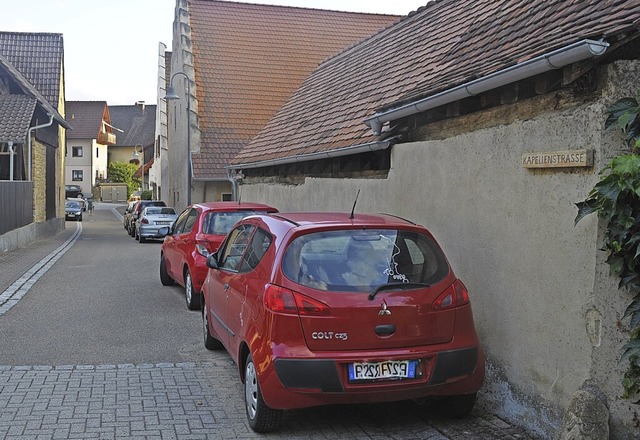 In der Kapellenstrae geht es eng zu, das soll sich ndern.  | Foto: Reinhold John