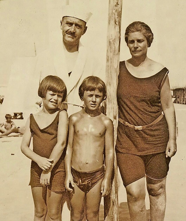 Haushaltsvorstand mit Familie:  Thomas...nn 1927 am Strand von Kampen auf Sylt.  | Foto: ETH-Bibliothek Zrich, Thomas-Mann-Archiv / Fotograf: Unbekannt