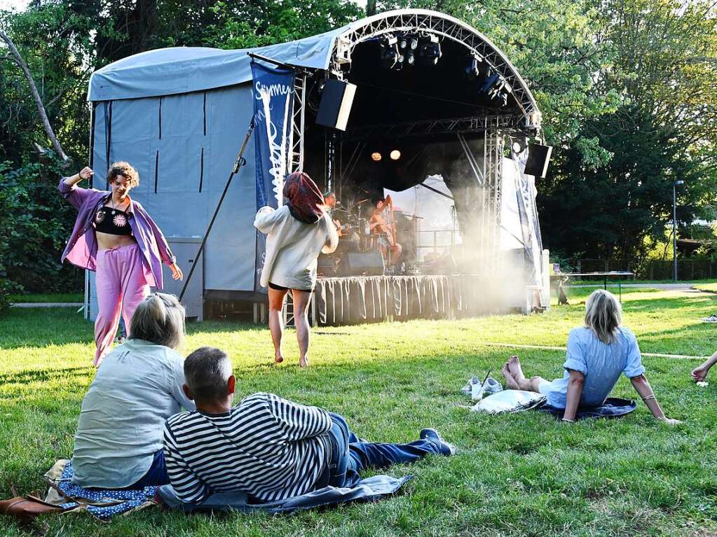 Stimmenkonzerte in familirer Atmosphre im Park des Werkraum Schpflin