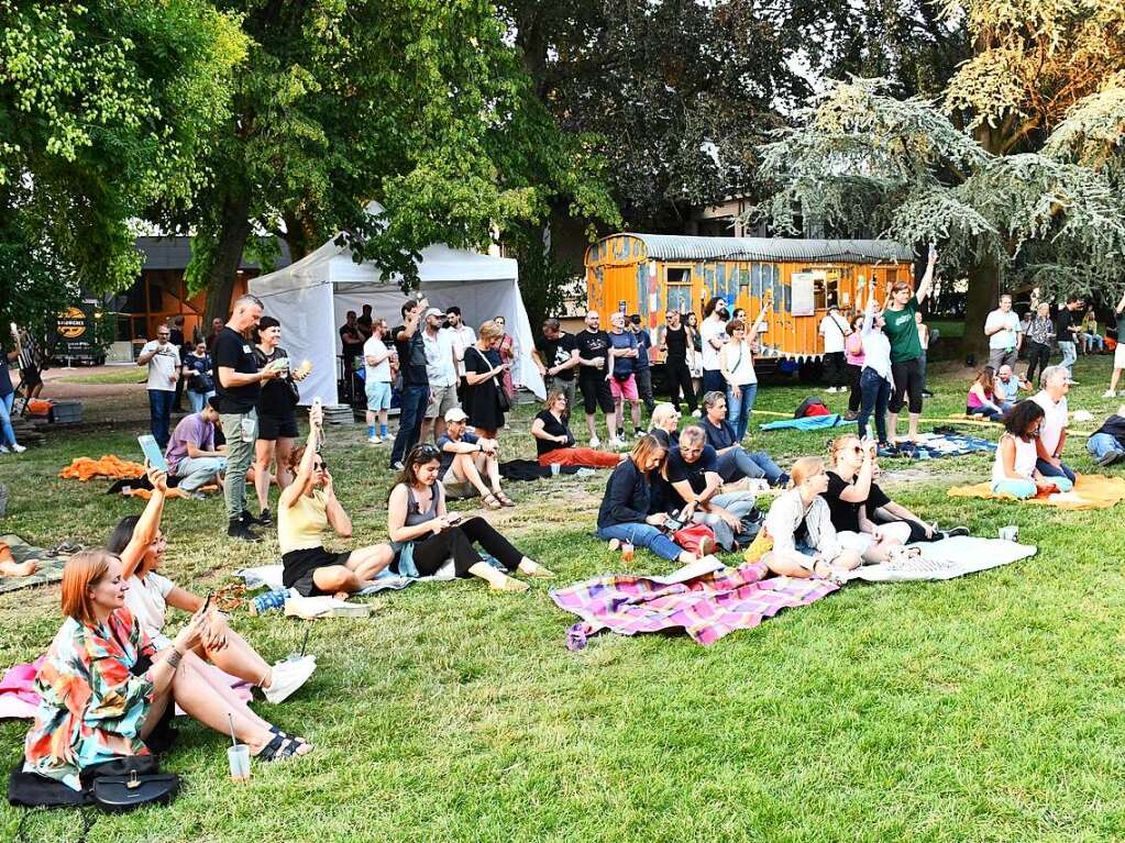 Stimmenkonzerte in familirer Atmosphre im Park des Werkraum Schpflin