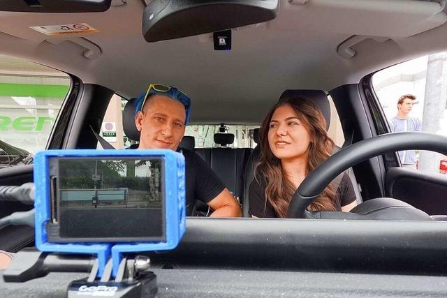 Livestream aus dem Auto: Fahrlehrer aus Baden-Wrttemberg bertrgt Fahrstunden im Netz