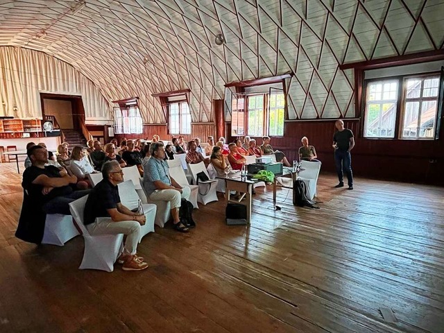 Das Interesse an einem Vortrag zu eine...ven Wohnprojekt war in Ichenheim gro.  | Foto: Gerold Erb