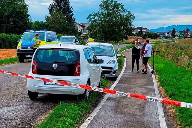 Der Unfallort wurde von der Polizei abgesperrt.  | Foto: Heinz und Monika Vollmar