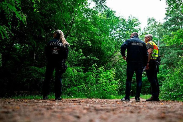 Gemeindejger und Polizei in Kleinmach...Das soll entlaufen sein. (Archivbild).  | Foto: Fabian Sommer (dpa)