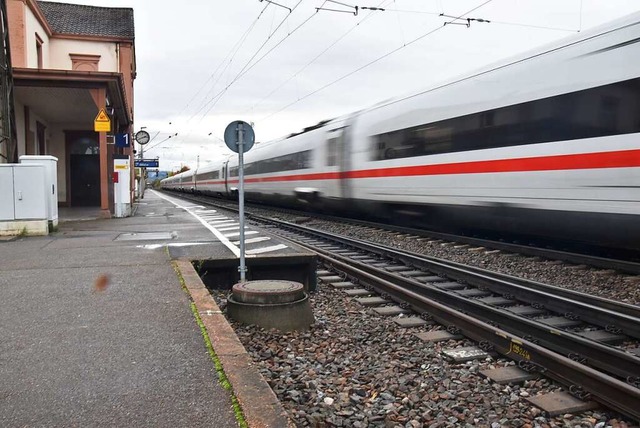 In der Nhe des Denzlinger Bahnhofs wurde eine Frau Opfer einer Gewalttat.  | Foto: Sebastian Krger