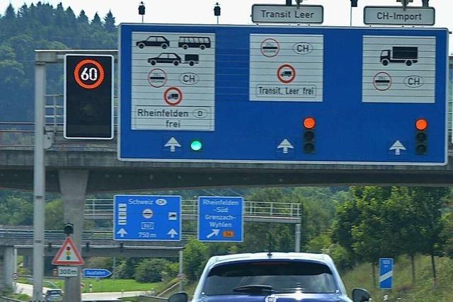 Wie gefährlich ist die Verkehrssituation vor den Autobahnzollanlagen in Rheinfelden und Weil?