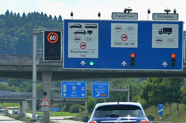 Der Unfall ereignete sich an der Schilderbrcke auf der A861.  | Foto: Horatio Gollin