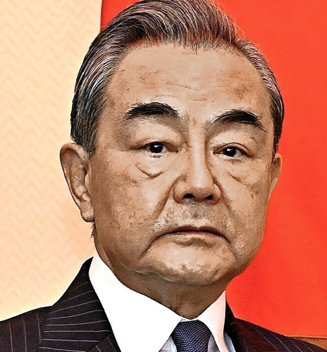 Der Alte ist der Neue: Wang Yi  | Foto: ATTILA KISBENEDEK (AFP)