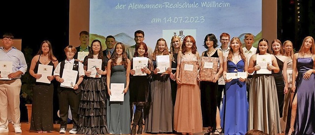 Die Preistrgerinnen und Preistrger d...n an der Alemannen-Realschule Mllheim  | Foto: Alemannen Realschule