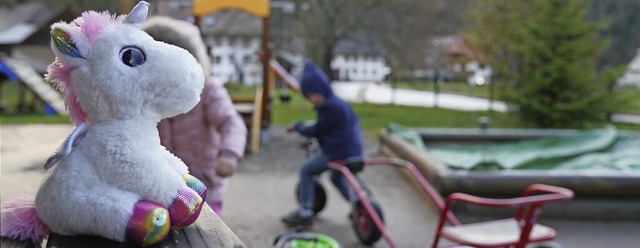 Spielende Kinder im stdtischen Kinder...r die Betreuung steigen ab September.  | Foto: Susanne Gilg (Stadt St. Blasien)