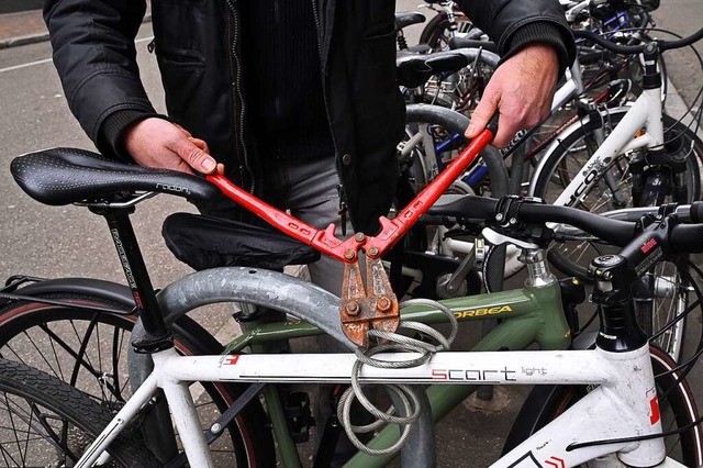Wer sein Fahrrad liebt, der schliet e...h in Denzlingen. Dazu rt die Polizei.  | Foto: Thomas Kunz
