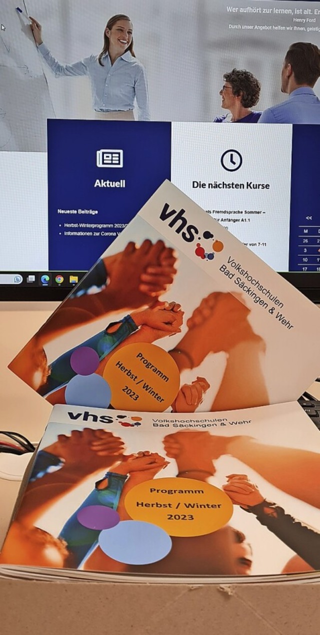 Die Volkshochschulen Bad Sckingen und...r ein gemeinsames Programmheft heraus.  | Foto: Volkshochschule