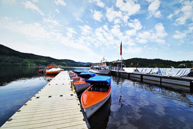 Wer aufs Wasser will, kann zwischen verschiedenen Booten whlen.  | Foto: Kathrin Blum