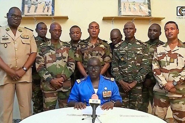 In Niger haben Teile des Militrs gege... dadurch selbst an die Macht gekommen.  | Foto: Uncredited (dpa)