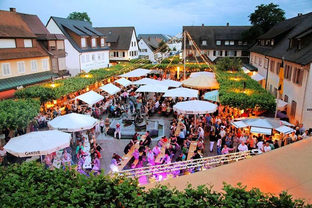 Die Open-Air-Konzerte auf dem Neuenburger Rathausplatz starten wieder.  | Foto: Stadt Neuenburg