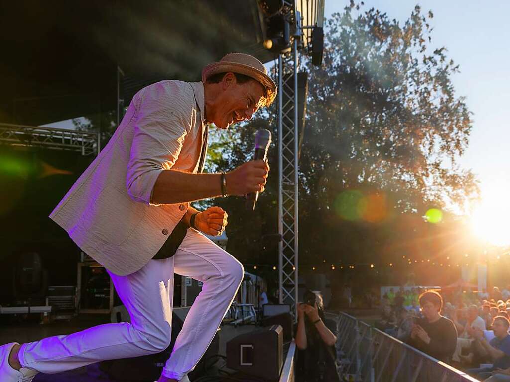 Beatrice Egli und ihre Band sowie Reiner Kirsten erfllten alle Wnsche der Schlagerfans beim Open Air in Bad Krozingen.