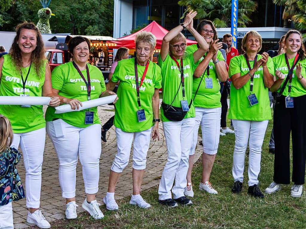 Beatrice Egli und ihre Band sowie Reiner Kirsten erfllten alle Wnsche der Schlagerfans beim Open Air in Bad Krozingen.