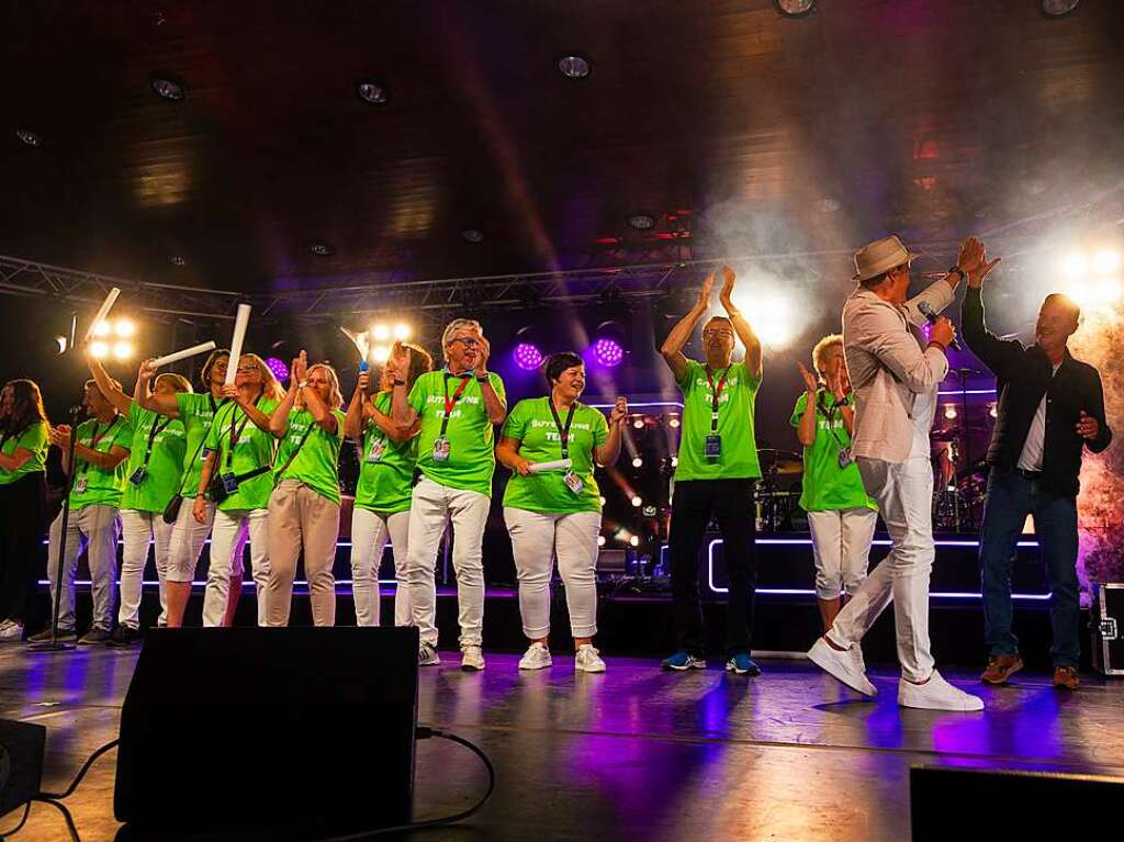 Beatrice Egli und ihre Band sowie Reiner Kirsten erfllten alle Wnsche der Schlagerfans beim Open Air in Bad Krozingen.