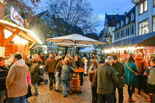 Neben dem   Adventstreff soll es auch einen  Weihnachtsmarkt geben.  | Foto: Endrik Baublies